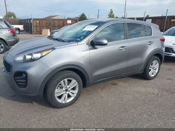 KNDPMCAC8H7197810 2017 KIA SPORTAGE - Image 2
