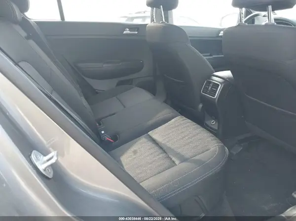 KNDPMCAC8H7197810 2017 KIA SPORTAGE - Image 8