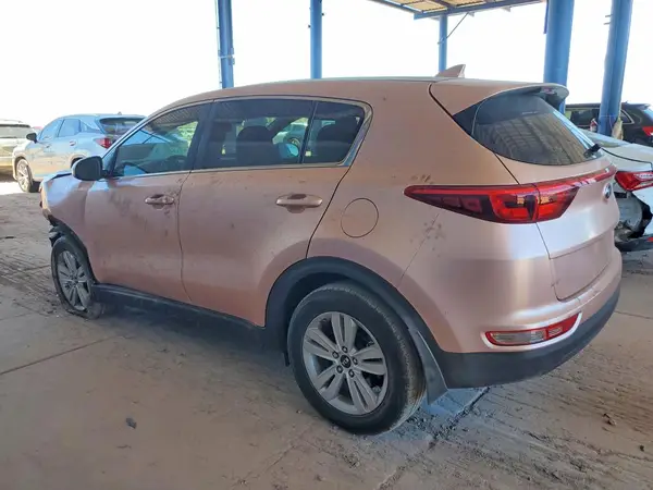 KNDPMCAC8H7206893 2017 KIA SPORTAGE - Image 2