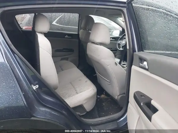 KNDPMCAC8H7217649 2017 KIA SPORTAGE - Image 8