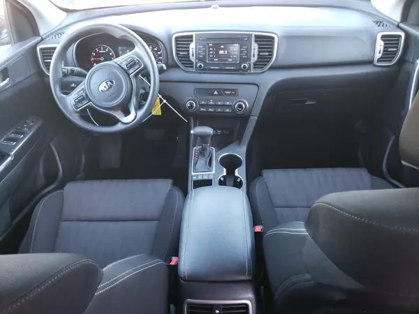 KNDPMCAC8H7223967 2017 KIA SPORTAGE - Image 8