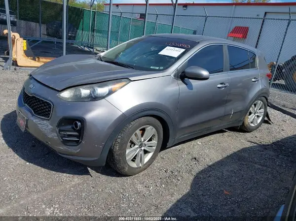 KNDPMCAC8H7226643 2017 KIA SPORTAGE - Image 2