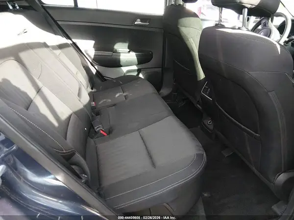 KNDPMCAC8H7226710 2017 KIA SPORTAGE - Image 8