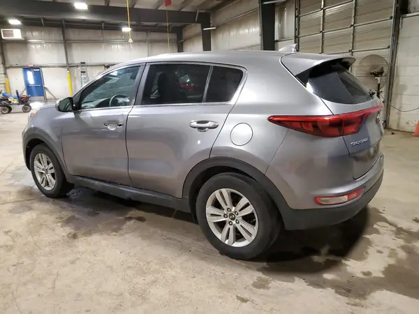 KNDPMCAC8H7233219 2017 KIA SPORTAGE - Image 2