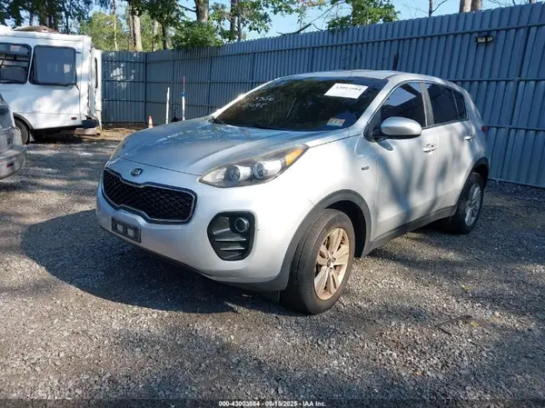 KNDPMCAC8H7238470 2017 KIA SPORTAGE - Image 2