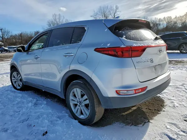 KNDPMCAC8H7239425 2017 KIA SPORTAGE - Image 2
