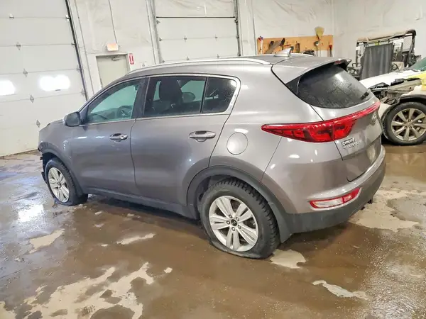 KNDPMCAC8H7240168 2017 KIA SPORTAGE - Image 2