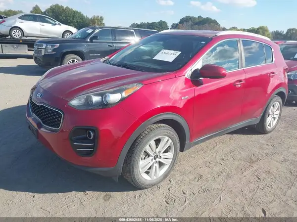 KNDPMCAC8H7245757 2017 KIA SPORTAGE - Image 2