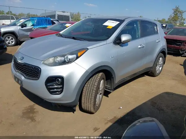 KNDPMCAC8H7250358 2017 KIA SPORTAGE - Image 2