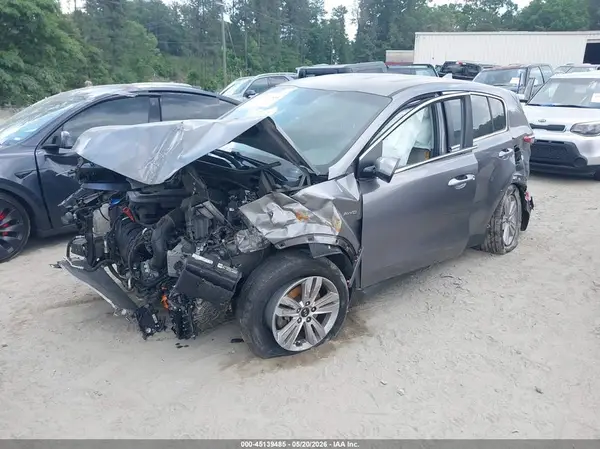 KNDPMCAC8H7261375 2017 KIA SPORTAGE - Image 2
