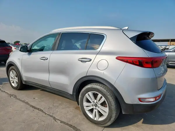 KNDPMCAC8H7265670 2017 KIA SPORTAGE - Image 2