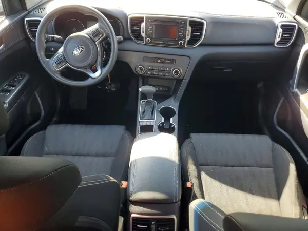KNDPMCAC8H7271310 2017 KIA SPORTAGE - Image 8
