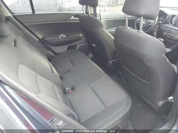 KNDPMCAC8H7273316 2017 KIA SPORTAGE - Image 8