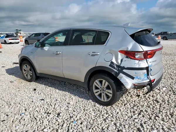 KNDPMCAC8H7273817 2017 KIA SPORTAGE - Image 2