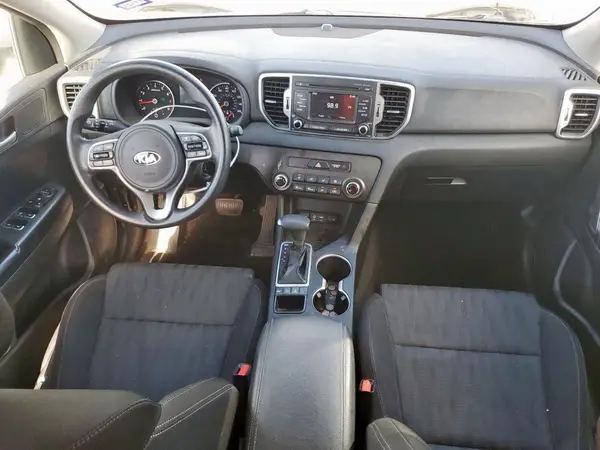 KNDPMCAC8H7273817 2017 KIA SPORTAGE - Image 8