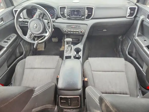 KNDPMCAC8H7281044 2017 KIA SPORTAGE - Image 8