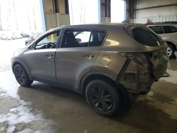 KNDPMCAC8H7283411 2017 KIA SPORTAGE - Image 2