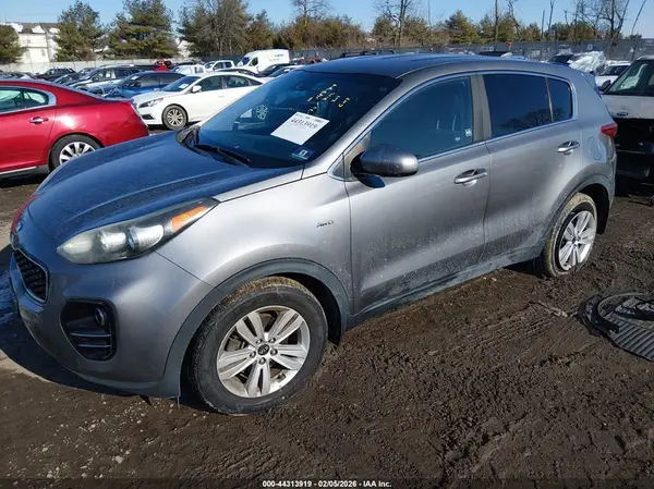 KNDPMCAC8H7299267 2017 KIA SPORTAGE - Image 2