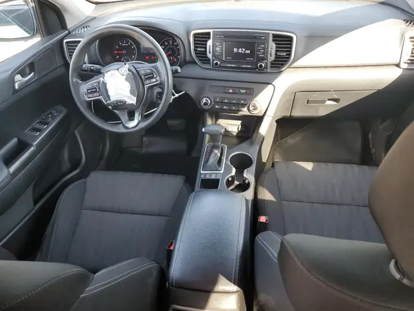 KNDPMCAC8H7300112 2017 KIA SPORTAGE - Image 8