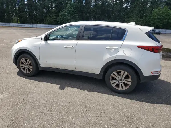 KNDPMCAC8J7300617 2018 KIA SPORTAGE - Image 2