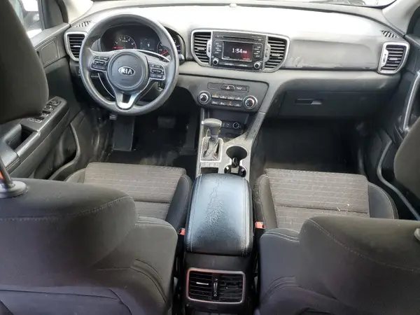 KNDPMCAC8J7300617 2018 KIA SPORTAGE - Image 8
