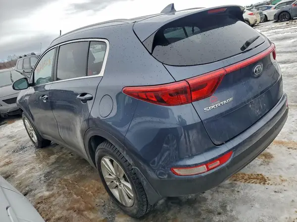 KNDPMCAC8J7306367 2018 KIA SPORTAGE - Image 2