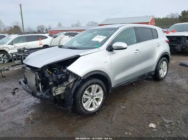 KNDPMCAC8J7309236 2018 KIA SPORTAGE - Image 2