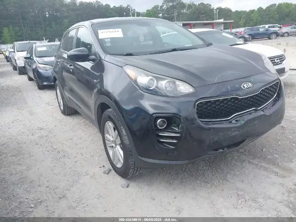 KNDPMCAC8J7330507 2018 KIA SPORTAGE - Image 1