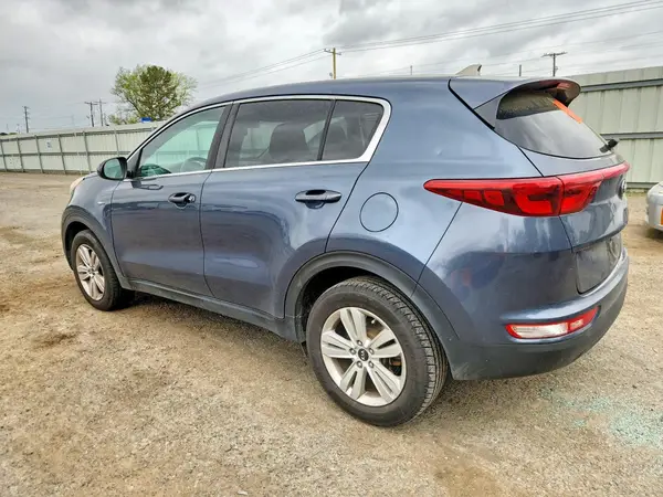 KNDPMCAC8J7339563 2018 KIA SPORTAGE - Image 2