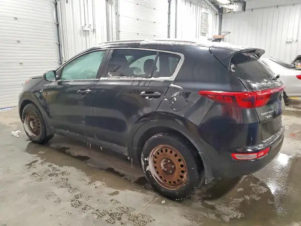 KNDPMCAC8J7340082 2018 KIA SPORTAGE - Image 2