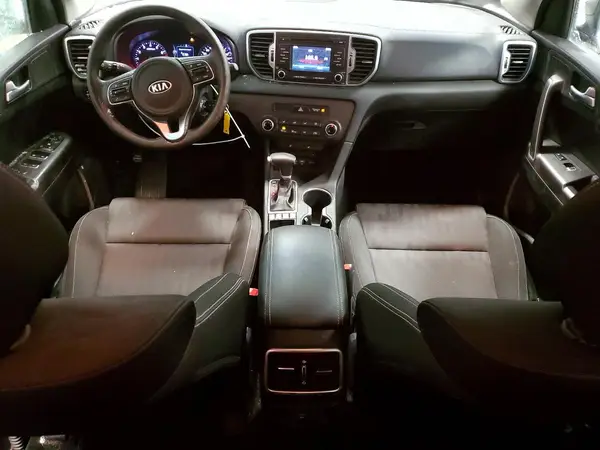KNDPMCAC8J7340082 2018 KIA SPORTAGE - Image 8