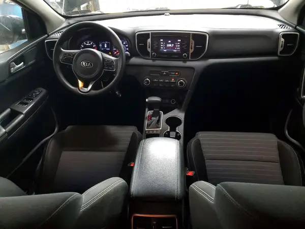 KNDPMCAC8J7344195 2018 KIA SPORTAGE - Image 8