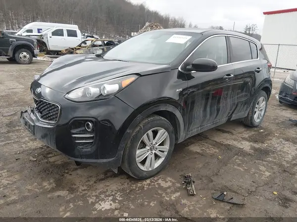 KNDPMCAC8J7344391 2018 KIA SPORTAGE - Image 2