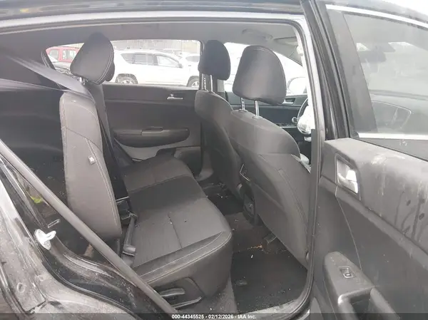 KNDPMCAC8J7344391 2018 KIA SPORTAGE - Image 8