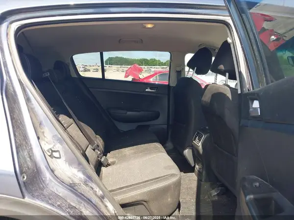 KNDPMCAC8J7346917 2018 KIA SPORTAGE - Image 8