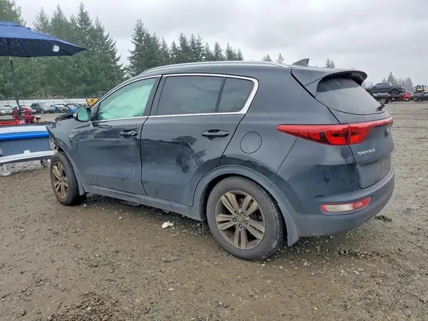 KNDPMCAC8J7354886 2018 KIA SPORTAGE - Image 2