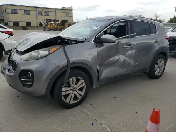 KNDPMCAC8J7370537 2018 KIA SPORTAGE - Image 1