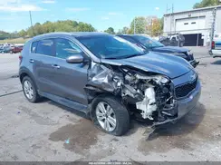 KNDPMCAC8J7373891 2018 KIA SPORTAGE