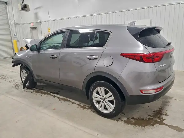 KNDPMCAC8J7382560 2018 KIA SPORTAGE - Image 2