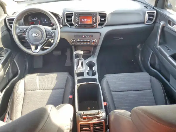 KNDPMCAC8J7382901 2018 KIA SPORTAGE - Image 8