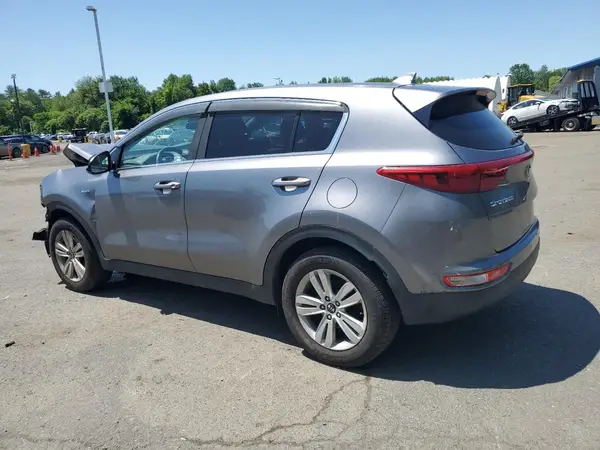 KNDPMCAC8J7394093 2018 KIA SPORTAGE - Image 2