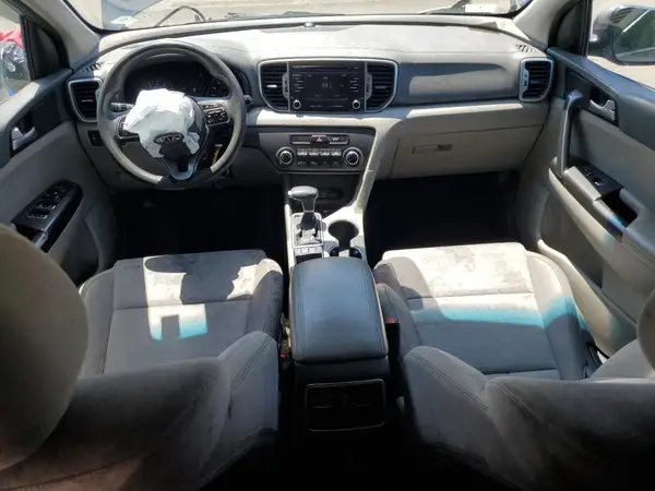 KNDPMCAC8J7394093 2018 KIA SPORTAGE - Image 8