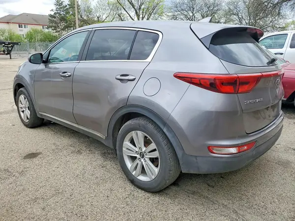 KNDPMCAC8J7395924 2018 KIA SPORTAGE - Image 2