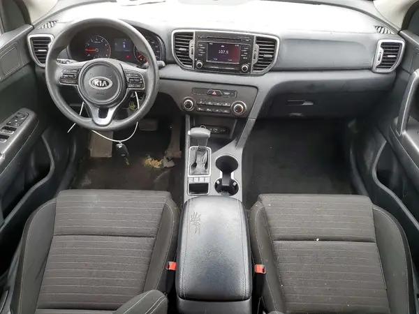KNDPMCAC8J7395924 2018 KIA SPORTAGE - Image 8