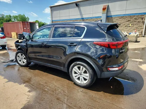 KNDPMCAC8J7400099 2018 KIA SPORTAGE - Image 2