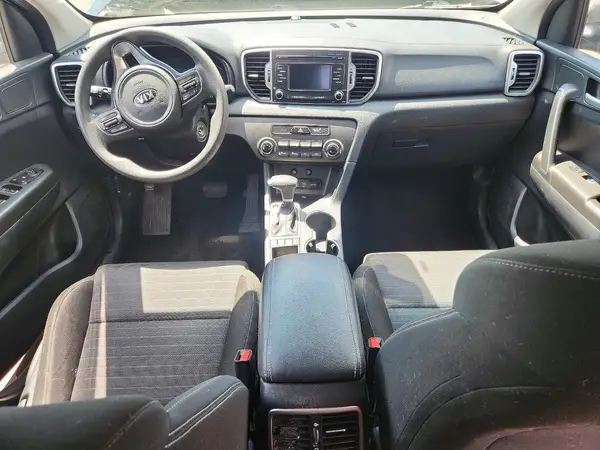 KNDPMCAC8J7400099 2018 KIA SPORTAGE - Image 8
