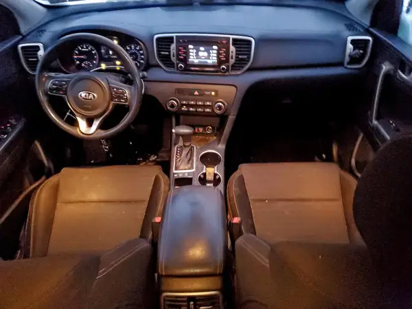 KNDPMCAC8J7413466 2018 KIA SPORTAGE - Image 8