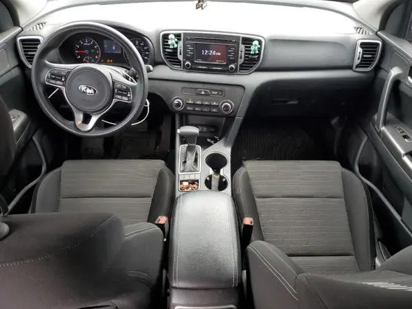 KNDPMCAC8J7415671 2018 KIA SPORTAGE - Image 8
