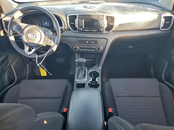KNDPMCAC8J7415685 2018 KIA SPORTAGE - Image 8
