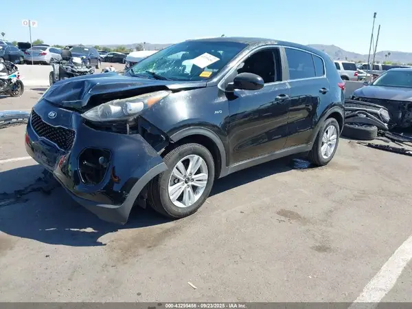 KNDPMCAC8J7430123 2018 KIA SPORTAGE - Image 2